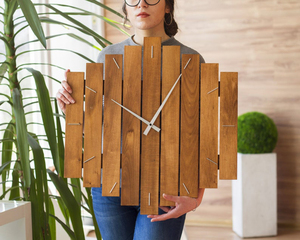 Horloge géométrique en bois avec alarme numérique - Product Image 2