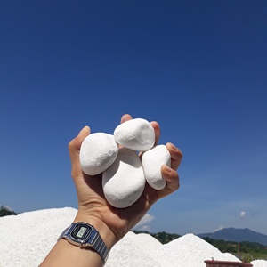 Natural White Round Pebble <b>Stone</b> for Landscaping, Decoration - Product Image 1