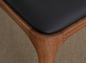 Chaise de design nordique haut de gamme sans accoudoirs, rembourrée, en bois massif, pour salle à manger, avec coussin en cuir PU - Product Image 5