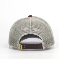 Casquette personnalisée à 5 panneaux avec logo brodé, non structurée, en maille souple sur le devant