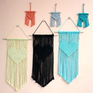 Kit de Macramé de Corazón para el Día de San Valentín, 4 en 1, <span class=keywords><strong>Tapiz</strong></span> de Poliéster/Llavero/Broche, Caja de Regalo de Bricolaje Estilo Boho para Principiantes con Tutorial - Product Image 5