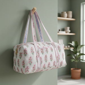 Bolsa de Gimnasio de Gran Capacidad en Material Suave, Ideal para Viajes de Fin de Semana, Hecha a Mano con Algodón Acolchado, Elegante, Ligera, Duradera y Ecológica - Product Image 4