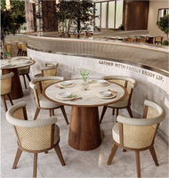 Ensemble table et chaises de restaurant occidental en rotin et bois massif pour restaurants à cuisine fusion thématique, personnalisable