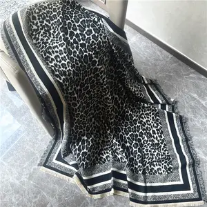 Wholesale 130cm square luxury ladies leopard winter scarf wool cashmere pashmina wraps women's winter shawls for wedding evening