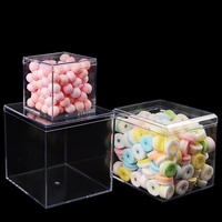 Boîte en plastique transparente carrée recyclable de 7,6 cm avec logo personnalisé pour l'emballage de bonbons, de mousses, de gâteaux et de biscuits