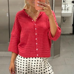 Cardigã Feminino de Viscose Tricotado com Gola Halter, Estampa Floral Boêmia e Listras, com Detalhes em Renda e Color Blocking, Coleção Primavera/Outono 2026, Elegante e Versátil - Product Image 4
