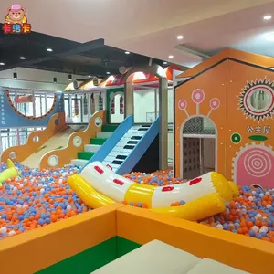 Zona de jogos para crianças com equipamento de piscina de bolinhas de plástico, playground interno, esportes e entretenimento