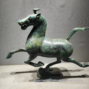 Caballo de Cobre Puro Pisando un Objeto de Bronce Feiyan, Regalos de Decoración para el Hogar, Adornos Antiguos, Artesanía, Caballo Corriendo de Bronce, Negocio - Product Image 3