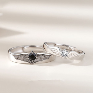 Lot de 2 bagues de couple Diable et Ange pour femmes et hommes, bijoux tendance, cadeaux, bagues de mariage et de fiançailles ajustables - Product Image 1