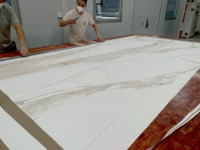Machine de transfert thermique à jet d'encre pour motifs de peinture sur marbre artificiel Sinone Calacatta, quartz écologique