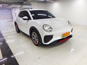 Ventas de Coche eléctrico ORA CatGT 2022 Mulan Versión 480km Batería de larga duración Versión estándar 126kW Coche usado - Product Image 4