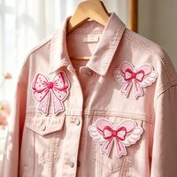 Nouveau Patch Brodé Nœud Papillon Rose en Gros pour Décoration de Vêtements, Applique en Tissu Personnalisée, Patchs Brodés Nœud Papillon pour Cadeau