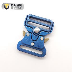 Nuevo Metal azul de moda para pulsera con hebilla y correa de bolsa de liberación rápida con logotipo personalizado Hebillas de cinturón de moda - Product Image 1