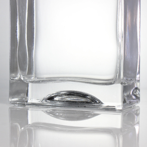 Bouteilles recyclables en verre <span class=keywords><strong>de</strong></span> forme carrée <span class=keywords><strong>de</strong></span> 250ml 500ml à <span class=keywords><strong>prix</strong></span> d'usine pour whisky liqueur vodka <span class=keywords><strong>gin</strong></span> avec liège Vente en gros - Product Image 5
