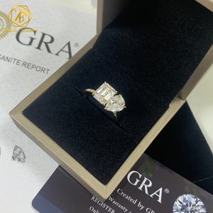 Bague de fiançailles en diamant gracieux coupe émeraude et poire <span class=keywords><strong>2025</strong></span> Bague de mariage en or jaune 14K/18K Style Toi Et Moi - Product Image 6