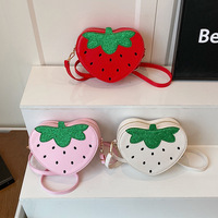 Mignon fruits fraise en forme de sac 2025 nouveau sac à main personnalisé créatif pour les femmes en cuir PU Mini sac à bandoulière