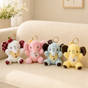 Porte-clés en peluche éléphant jaune OEM ODM, mini breloque éléphant mignon pour sac à dos, cadeaux pour enfants et accessoires quotidiens - Product Image 3
