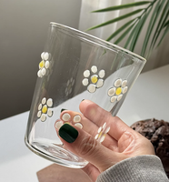 Gobelets à café en verre réutilisables résistants à la chaleur avec un design floral personnalisé pour les mariages et l'usage domestique