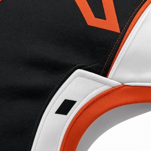 Pantalon de football noir rembourré pour homme avec imprimé géométrique orange, taille élastique ajustée, toutes saisons, vêtements de football américain - Product Image 5