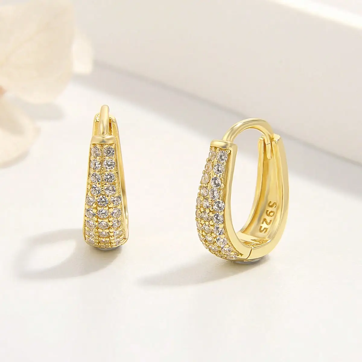 Wholesale Jewelry 925 Sterling Silver Gold Plated CZ Diamond Oval Huggie Hoop Earrings Women Gift