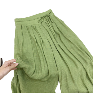 2024 femmes rétro Ramie coton Culottes <span class=keywords><strong>plissé</strong></span> jambe large été pantalons décontractés avec <span class=keywords><strong>taille</strong></span> élastique <span class=keywords><strong>grande</strong></span> <span class=keywords><strong>taille</strong></span> et conception de balançoire - Product Image 2