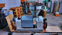 Extracteur d'huile Mcrayone Machine Zx105 Presse à froid industrielle Presse à huile Machine d'extraction d'huile de noix de coco