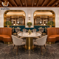 Ensemble de mobilier de luxe pour hôtel et restaurant avec banquette, chaises de salle à manger, tabourets de bar, comptoir de buffet et chariot de service