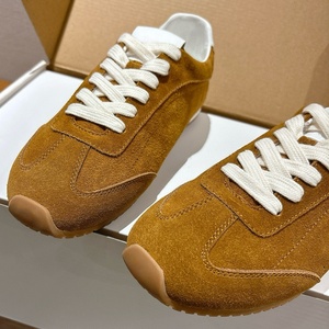 โลโก้ดั้งเดิม ดีไซน์อิตาลีแท้ รองเท้าโลฟเฟอร์แบบสวมลำลองหนังแท้สำหรับผู้หญิง A*O มีไซส์สำหรับทั้งผู้ชายและผู้หญิง - Product Image 3