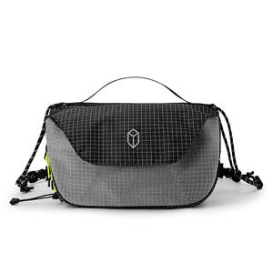 กระเป๋าสะพายข้างวีพาวเวอร์ ยูนิเซ็กส์น้ำหนักเบา สายปรับได้ ลายสก๊อต กระเป๋าสะพายเดินทาง ใช้ได้ทุกวัน - Product Image 3