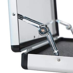 Boîte de présentation portable en aluminium pour salons professionnels - Boîte à effets de <span class=keywords><strong>ombre</strong></span> légère de 16 po x 27 po pour bijoux, épingles, photos et cartes à collectionner - Product Image 4