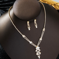 Accessoires de vente en gros polyvalents et de niche: ensembles de bijoux haut de gamme en zircon pour femmes