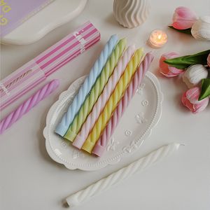 Velas Aromáticas Espiraladas Hechas a Mano al por Mayor, Velas Perfumadas de <span class=keywords><strong>Cera</strong></span> de Soja con Forma de Pilar Trenzado para Decoración del Hogar - Product Image 3