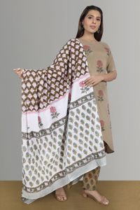 Algodón Cuello Barco Kurti Con Mano Impreso Dupatta Y Pantalones - Product Image 5