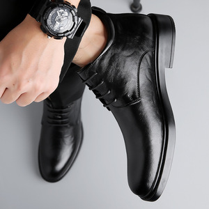 Bottes en cuir pour hommes à bout rond, à lacets, avec doublure en fourrure, semelle en caoutchouc antidérapante, chaussures d'hiver chaudes, décontractées et élégantes - Product Image 4