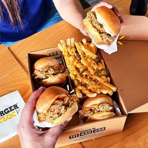 Özel mini burger kutusu takeaway kızarmış tavuk gıda teslimat için aperatif yemek kağıdı ambalaj kutusu karton tek kullanımlık konteynerler