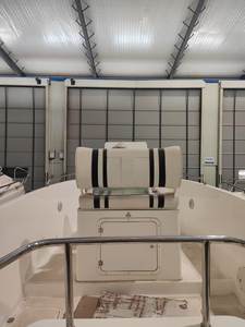 <span class=keywords><strong>Petit</strong></span> moteur hors-bord de matériel de coque de <span class=keywords><strong>bateau</strong></span> de vitesse de yacht de sport de luxe exécution soudée pour le divertissement de sports de croisière - Product Image 3