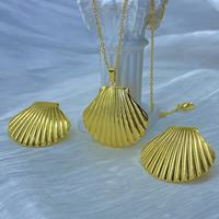 Ensemble collier et boucles d'oreilles en acier inoxydable plaqué or 18 carats, motif géométrique coquillage et papillon, idéal pour les fêtes - Vente en gros à succès