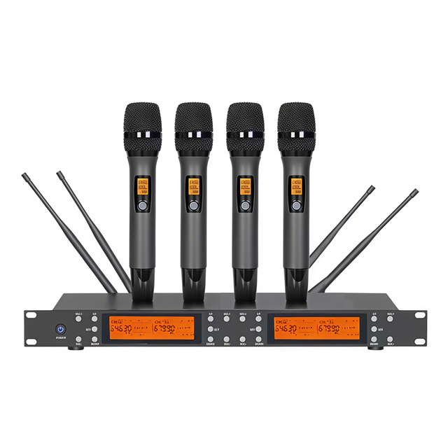 Professional Dynamic Handheld Wireless Microphone System Noise Cancelling 640-690MHz Frequency Metal Construction 1%