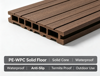 Revêtement de terrasse en composite bois-plastique (WPC) PE solide haute densité pour projets commerciaux extérieurs de villas et d'hôtels