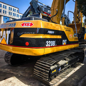 Excavatrice hydraulique Caterpillar 320BL d'occasion 2016-2023 Moteur Pompe PLC 21 tonnes - Product Image 3