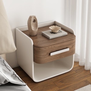 Mesita de <span class=keywords><strong>noche</strong></span> de diseño minimalista moderna para dormitorio principal, mesita de <span class=keywords><strong>noche</strong></span> de color crema de laca de madera maciza de lujo de gama alta para - Product Image 3