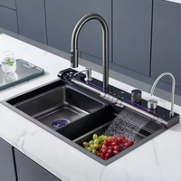 Nouveau produit Évier de cuisine multifonctionnel à cascade intelligent fait à la main avec support pour téléphone portable et pistolet pulvérisateur