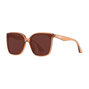 แว่นกันแดด Gm Unisex Pc Frame Uv400 Polarized Type 3 แว่นกันแดดกรอบสีดำเลนส์สีดำดีไซน์ทันสมัย - Product Image 2