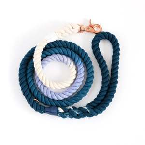 Correa de Perro Elegante y Lujosa de Cuerda de Algodón en Degradado Azul Oscuro Claro - Product Image 1