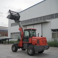 Chargeuse sur pneus télescopique 55KW avec moteur diesel Yunnei Yanmar, pompe à roulement haute efficacité, charge nominale de 1,5 tonne, CE ISO EPA Euro 5
