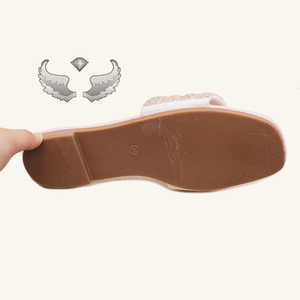Sandales et pantoufles pour femmes de haute qualité, élégantes, légères, respirantes, durables, ornées de strass, pour l'exportation - Product Image 6
