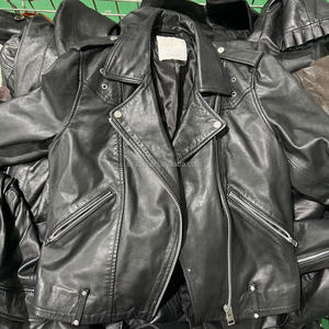 <span class=keywords><strong>Veste</strong></span> en <span class=keywords><strong>cuir</strong></span> d'occasion C10 <span class=keywords><strong>veste</strong></span> vintage de haute qualité en <span class=keywords><strong>cuir</strong></span> PU et <span class=keywords><strong>cuir</strong></span> homme et <span class=keywords><strong>femme</strong></span> vêtements d'occasion mixtes en balle - Product Image 5