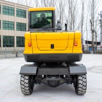 Excavator Mini Roda Kecil Harga Kompetitif HighTop, Kabin Tertutup, Ban Tahan Aus, Sasis Stabil untuk Proyek Pemasangan Pipa