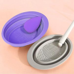 Tapis de nettoyage pliable en silicone pour pinceaux de maquillage, éponge et houppette – Outil de beauté pour le nettoyage des pinceaux et des accessoires cosmétiques à domicile - Product Image 1
