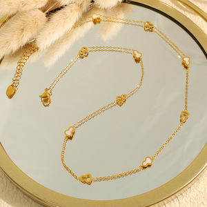 Collar de Aleación de Zinc con Forma de Corazón en Color Dorado para Regalo - Product Image 3